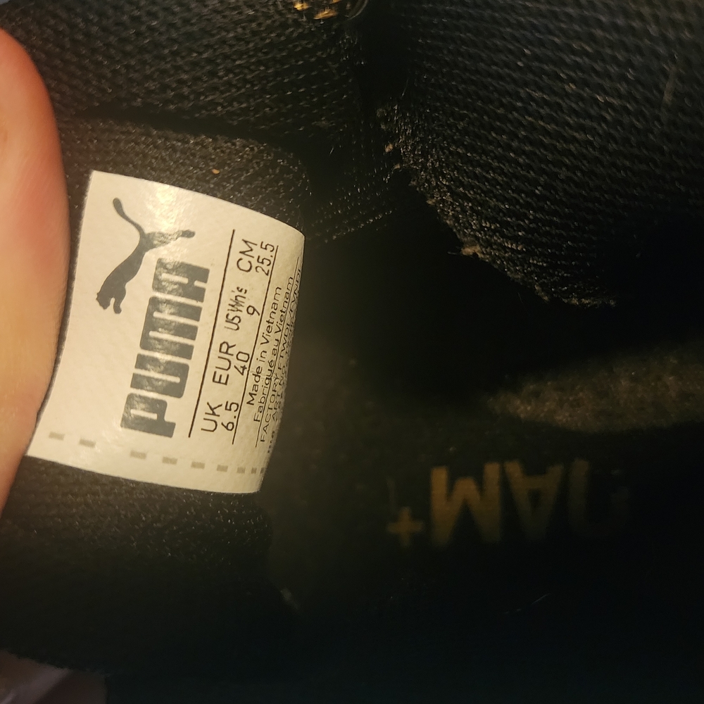 Puma Black Sneakers with Speckled Midsole and Reflective Laces - Picture 2 of 4